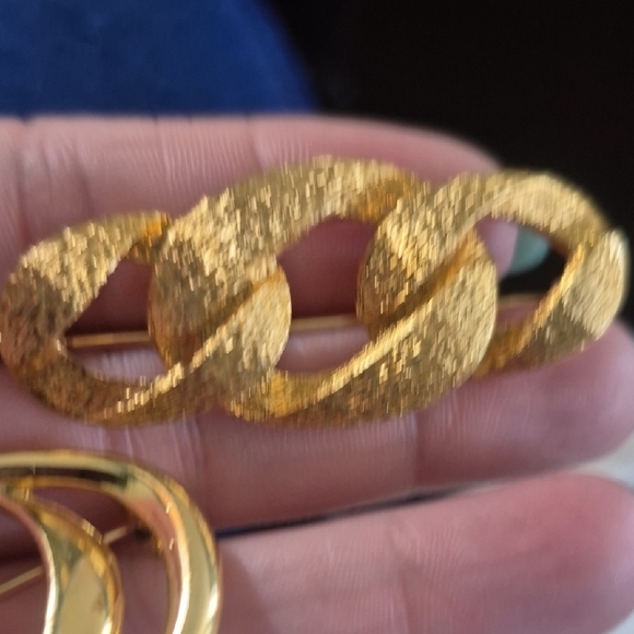 Vintage Gold Tone One Napier Bundle Of 2 Brooches - Picture 5 of 6